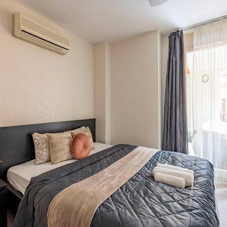 Exclusive Central Suite With Balcony By Prestige Homes Budapest Exterior foto